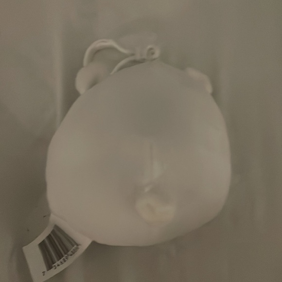 I’m selling an Claire’s clip squishmellow (no tags sorry) - Picture 2 of 4